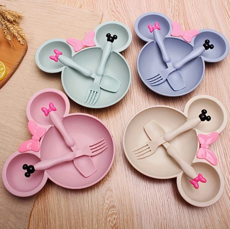 SET DE VAJILLA MINNIE MOUSE  CON MOÑO — accesorio para niña