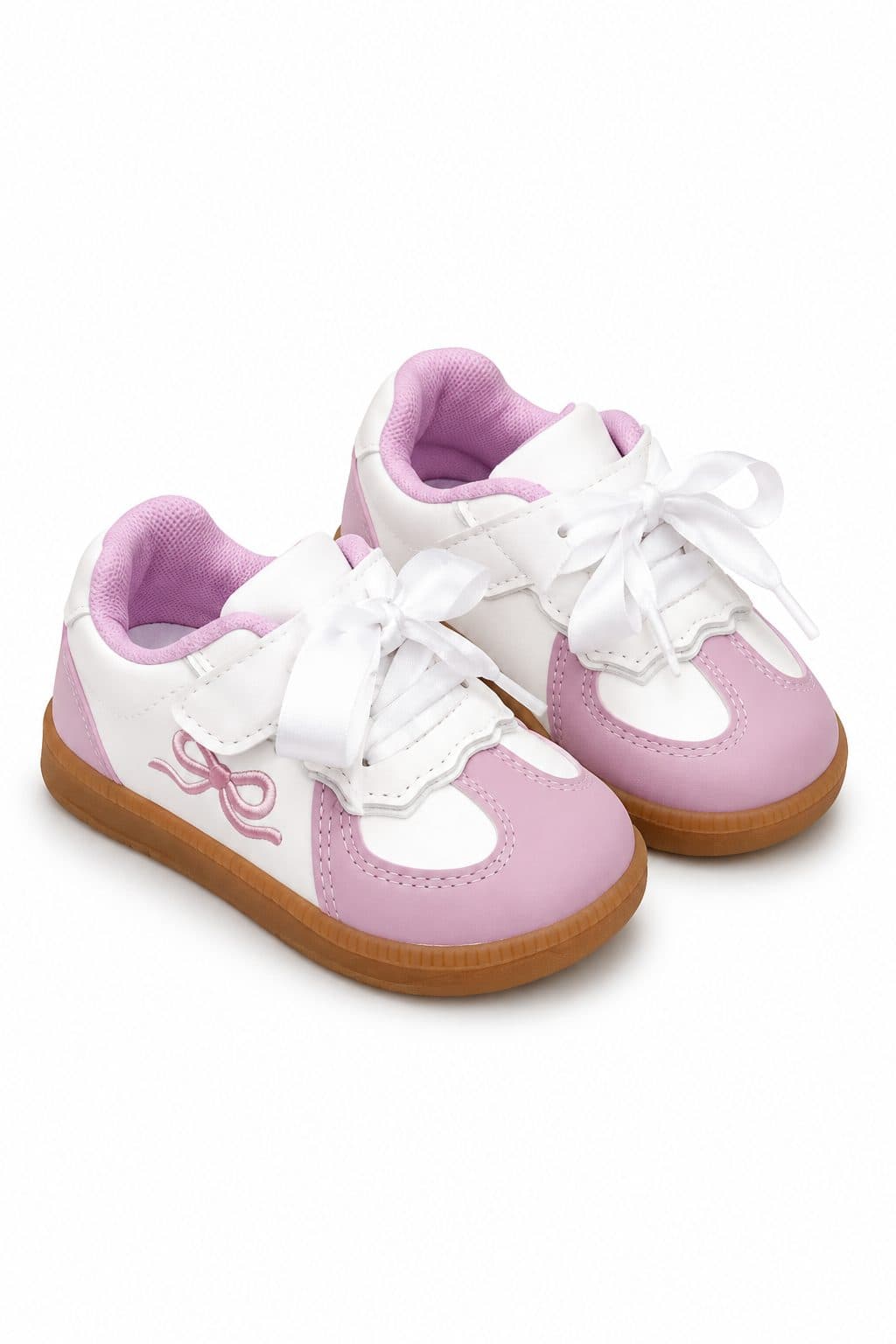 ZAPATILLAS BLANCAS Y LILA CON LAZOS SATINADOS — zapatos para niña