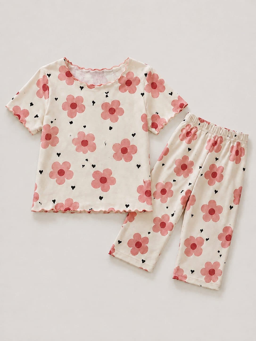 CONJUNTO NIÑA CREMA FLORES CON CORAZONES — conjunto para niña