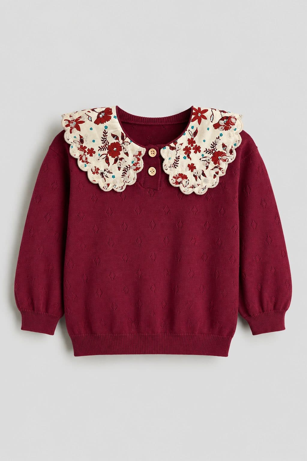 CHOMPA GUINDA CON CUELLO FLORAL — conjunto para niña