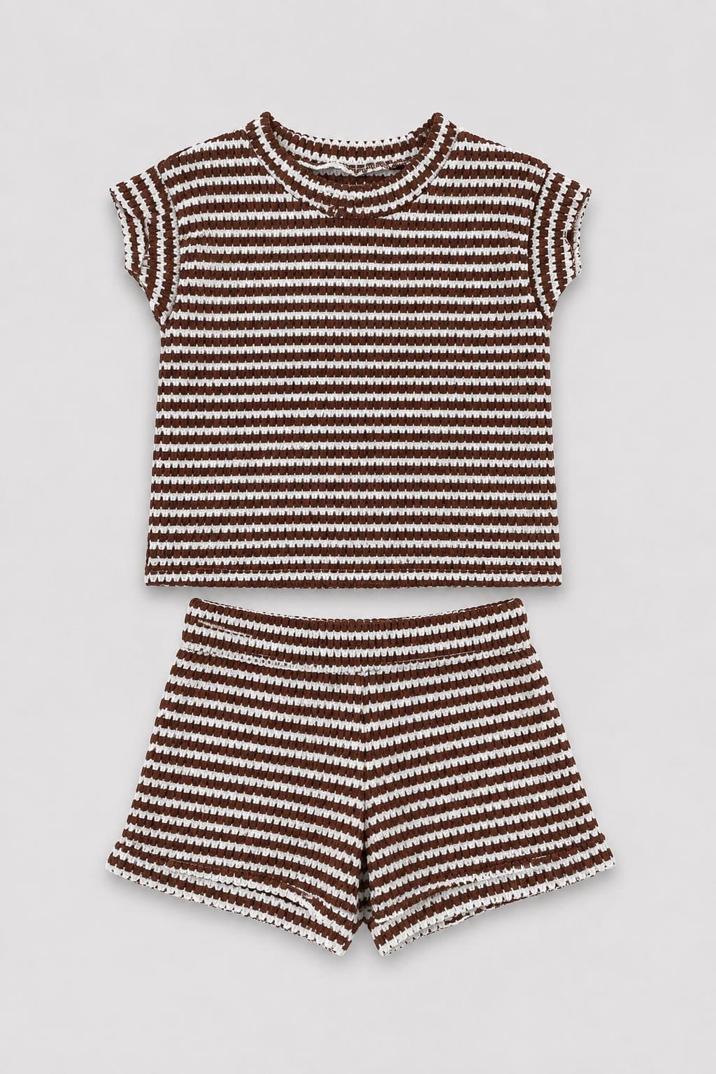 CONJUNTO POLO Y SHORT A RAYAS MARRÓN — conjunto para niña