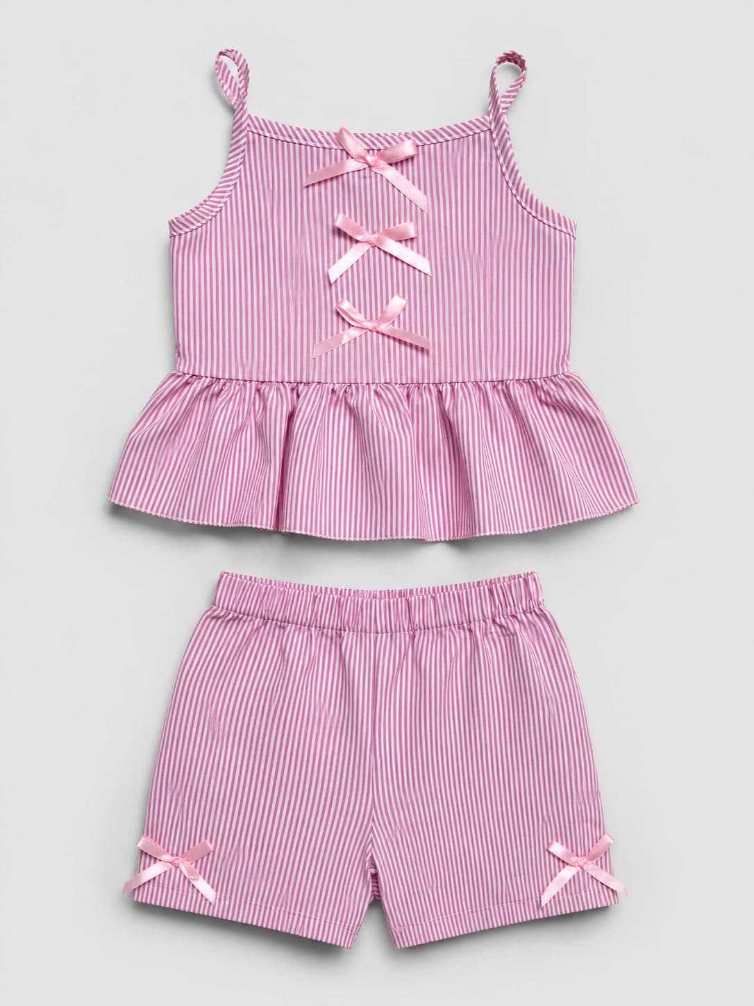 CONJUNTO TOP Y SHORT A RAYAS ROSADAS CON MOÑOS — conjunto para niña