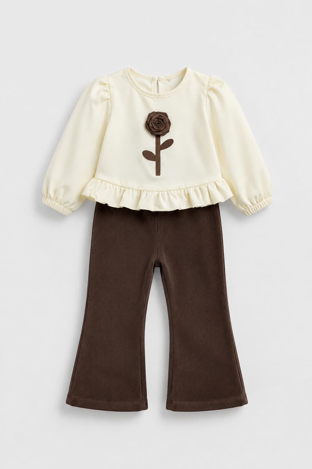 CONJUNTO BLUSA CREMA CON ROSA Y PANTALÓN CAMPANA MARRÓN — conjunto para niña