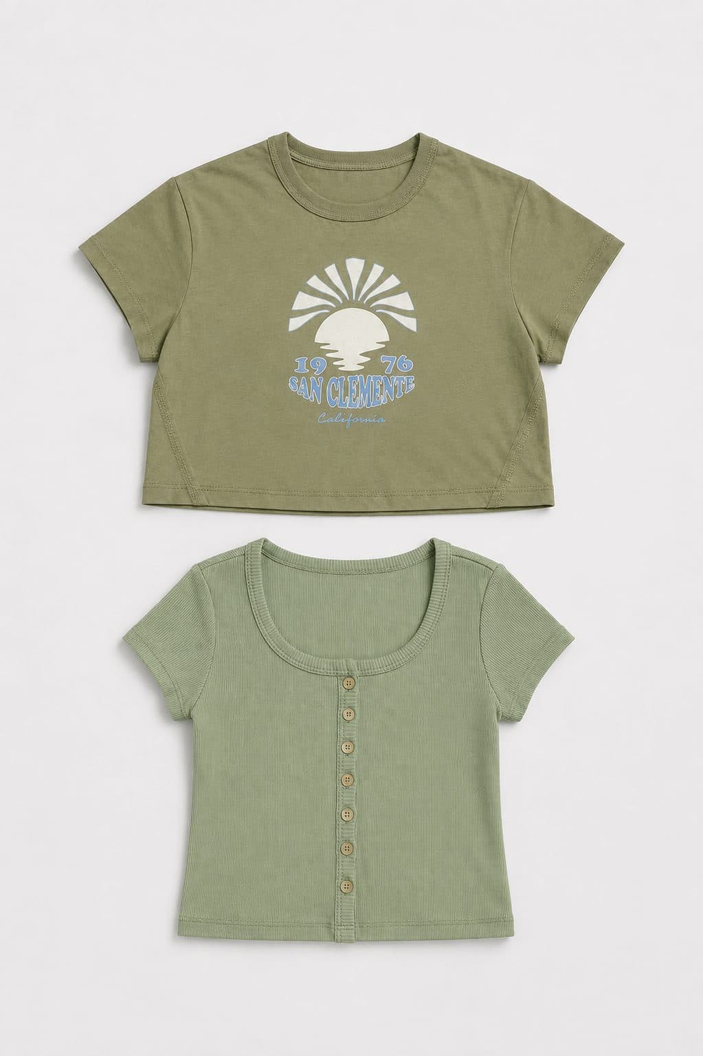 POLOS VERDE OLIVO SAN CLEMENTE Y BOTONES — conjunto para niña