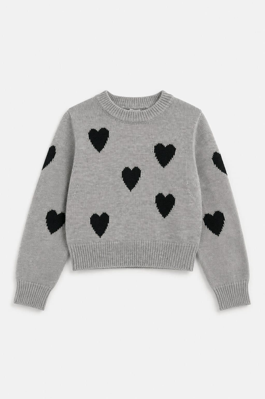 CHOMPA GRIS TEJIDA CON CORAZONES NEGROS — casaca para niña