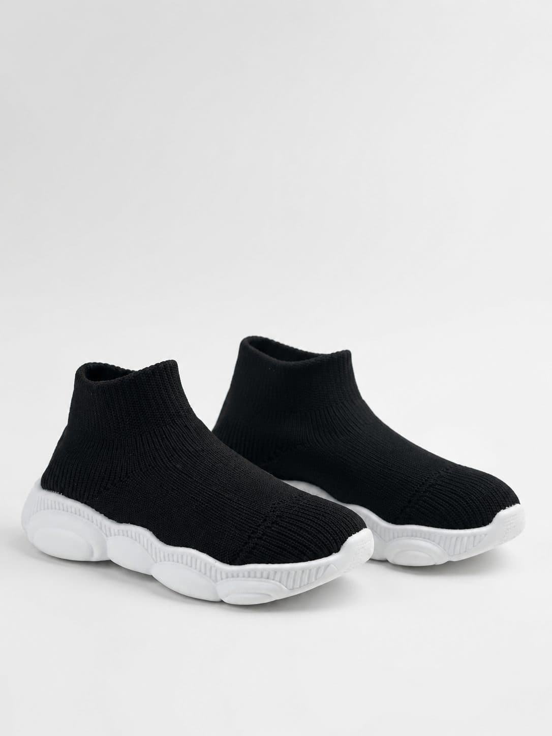 ZAPATILLAS NEGRAS — zapatos para niña