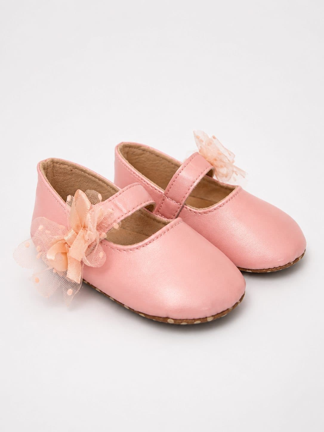 BALERINAS ROSADAS CON FLOR DE TUL EN LUNARES — zapatos para niña