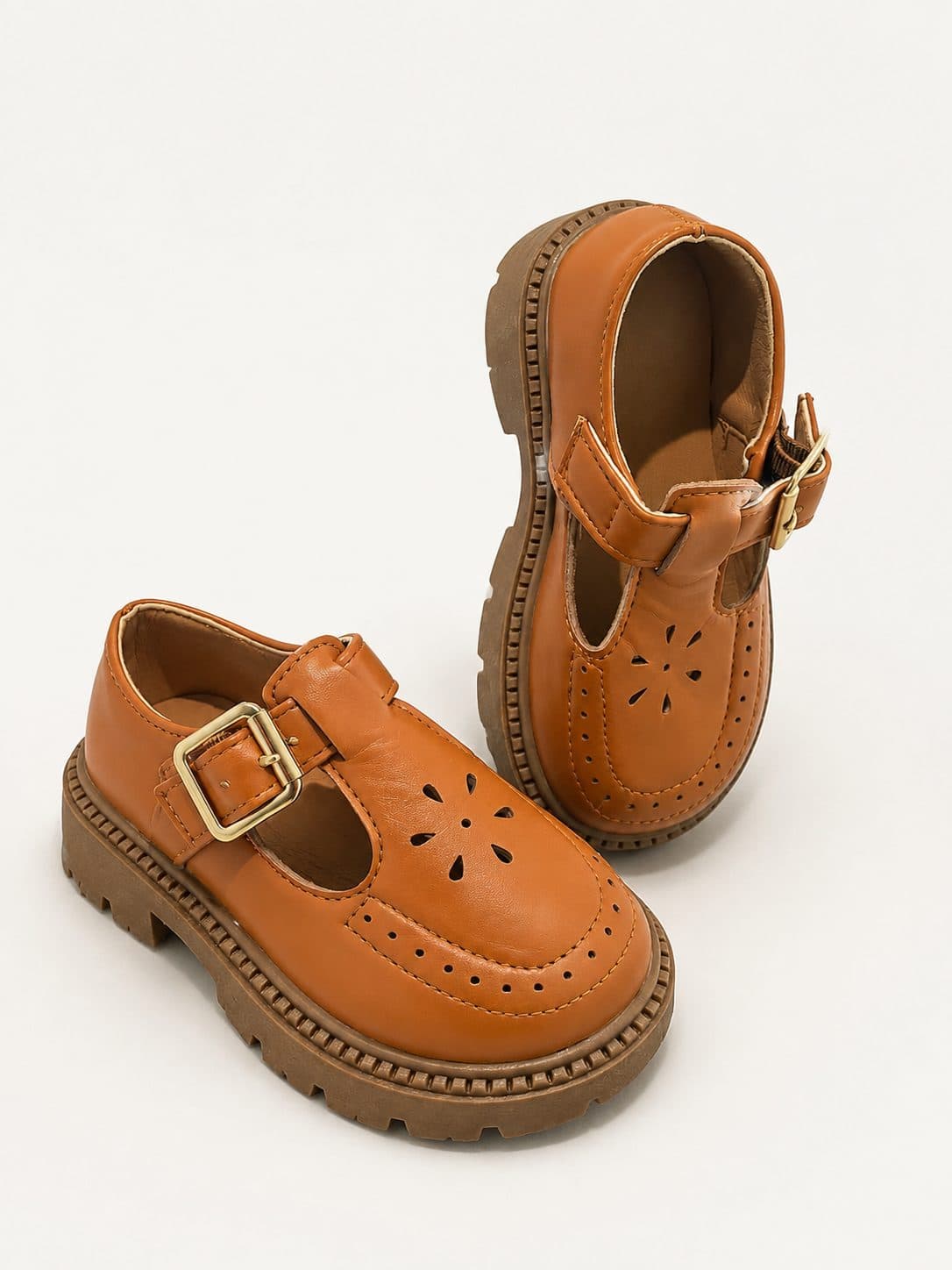 BALERINAS TIPO MARY JANE CAMEL CALADAS — zapatos para niña