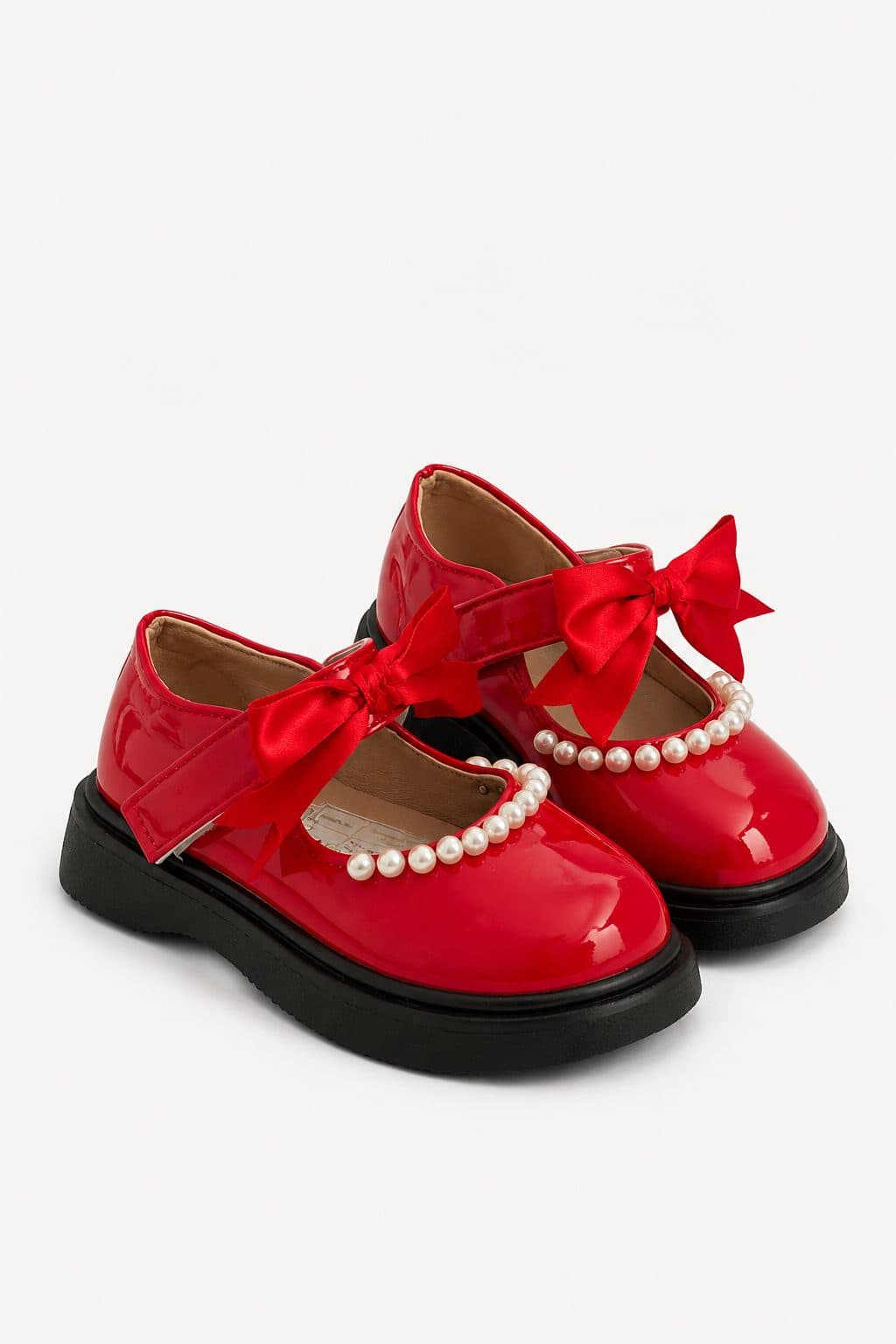ZAPATOS ROJO CON PERLAS Y LAZO — zapatos para niña
