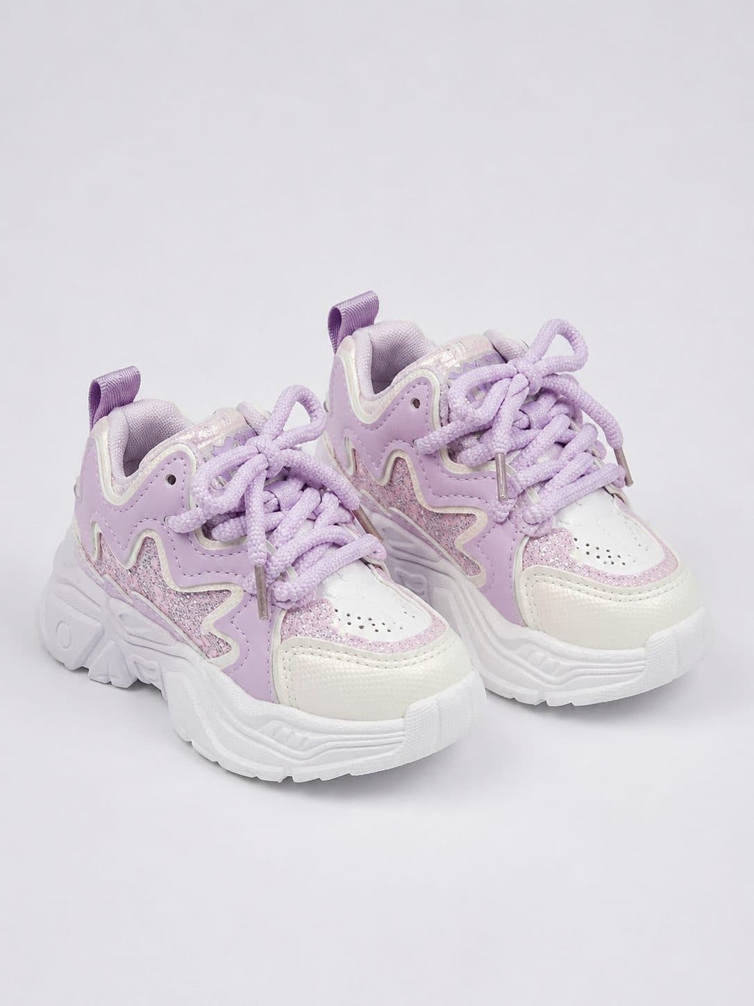 ZAPATILLAS LILA CON BLANCO HOLOGRÁFICO — zapatos para niña