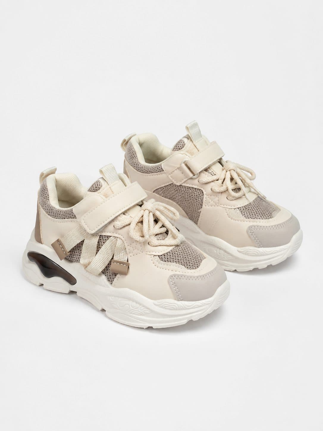 ZAPATILLAS CREMA CON DETALLE AHUMADO — zapatos para niña