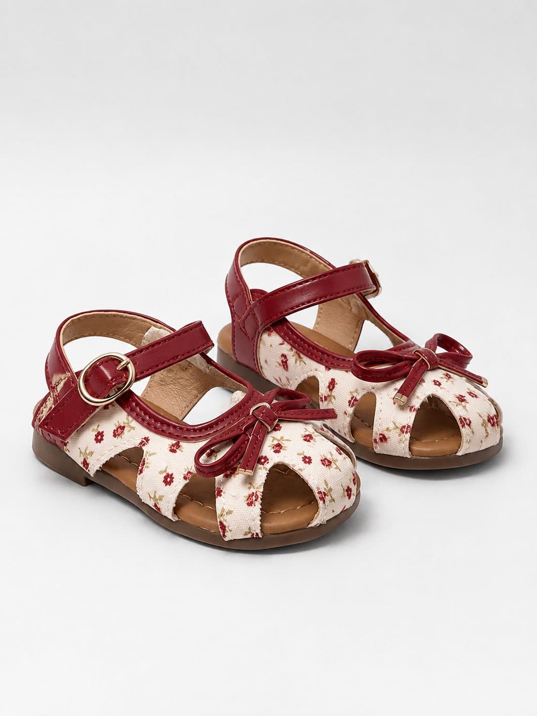 SANDALIAS VINO CON FLORES Y LAZO — zapatos para niña