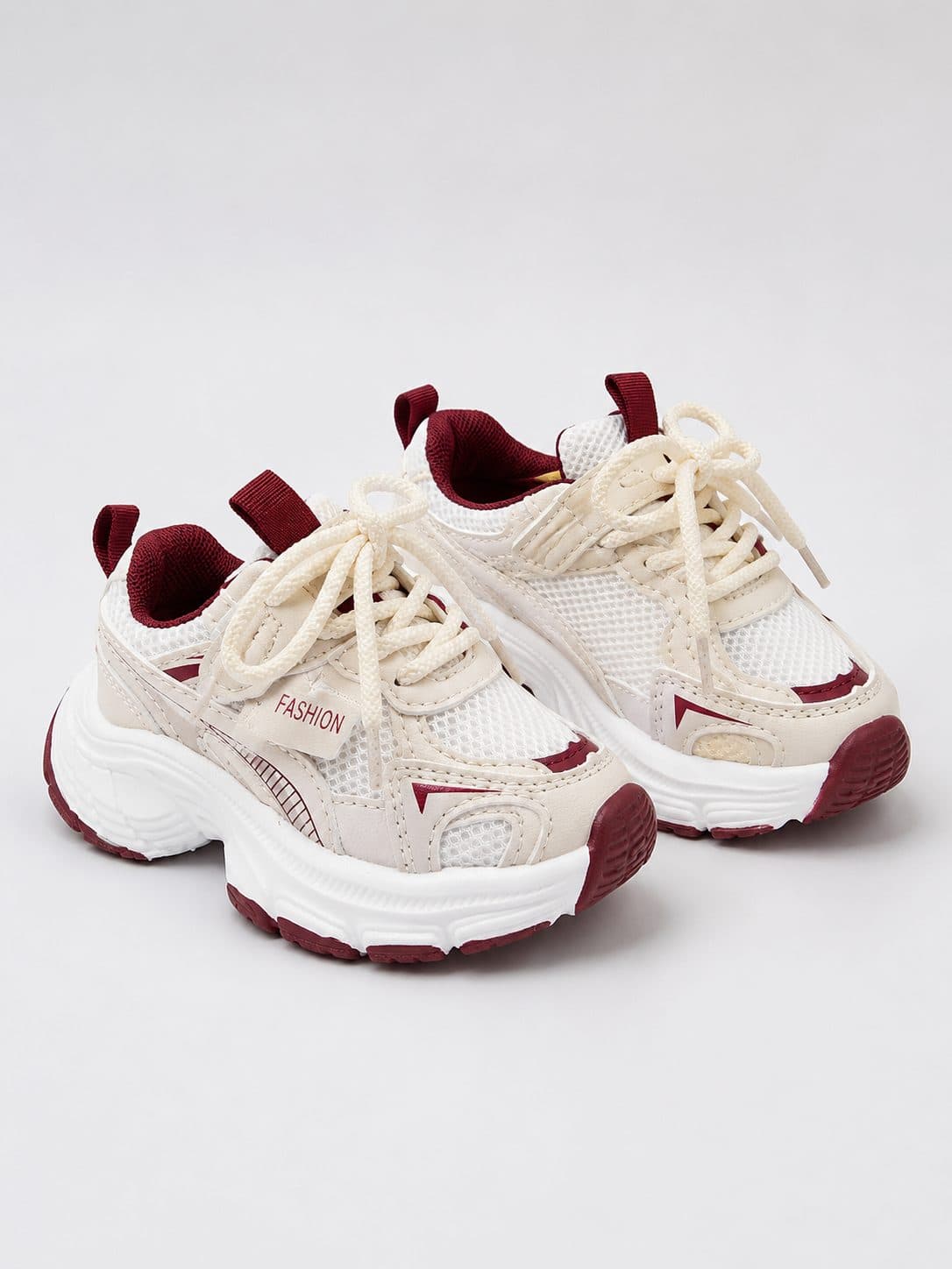 ZAPATILLAS CREMA CON VINO Y BLANCO — zapatos para niña