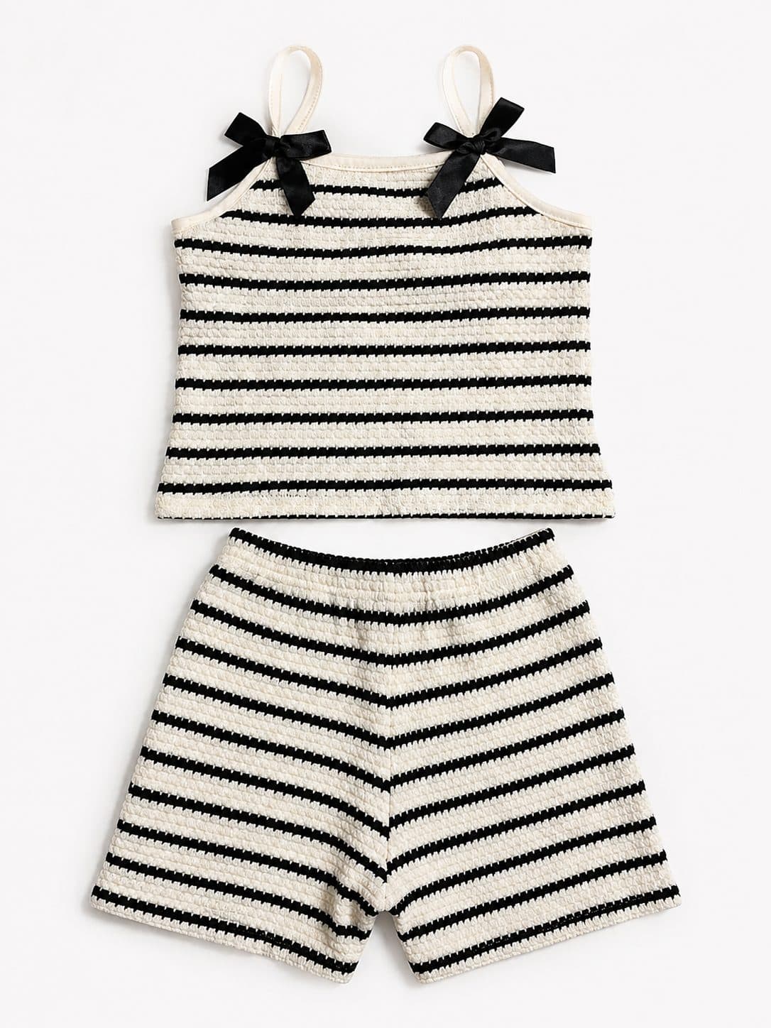 CONJUNTO TOP Y SHORT RAYADO CON LAZOS — conjunto para niña