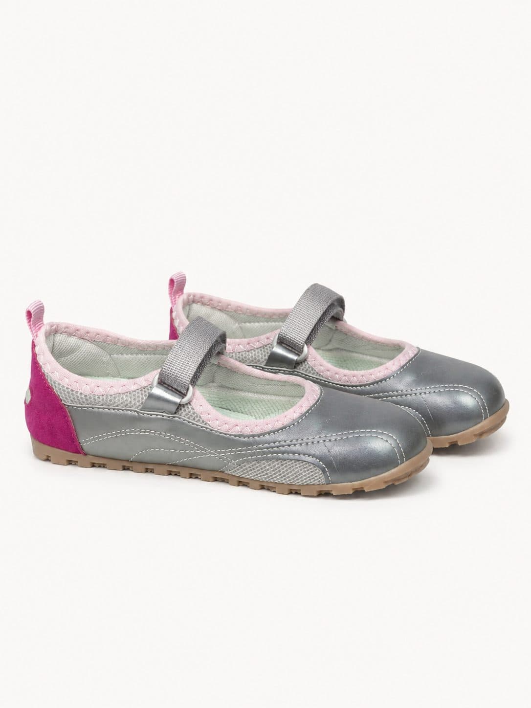 MARY JANE PLATEADA CON RIBETE ROSA Y TALÓN FUCSIA — zapatos para niña