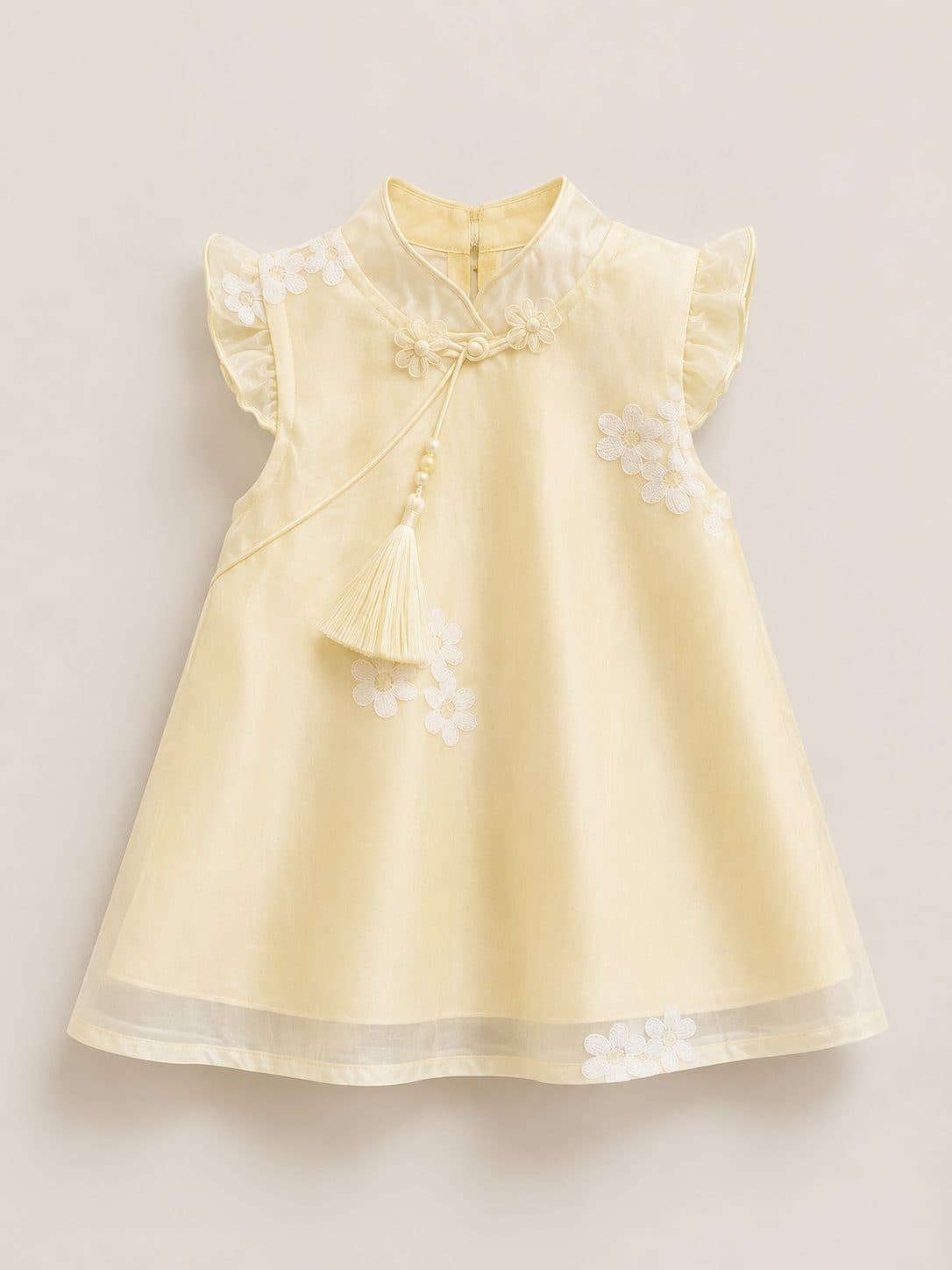 VESTIDO AMARILLO PASTEL ESTILO ORIENTAL CON FLORES BORDADAS — vestido para niña