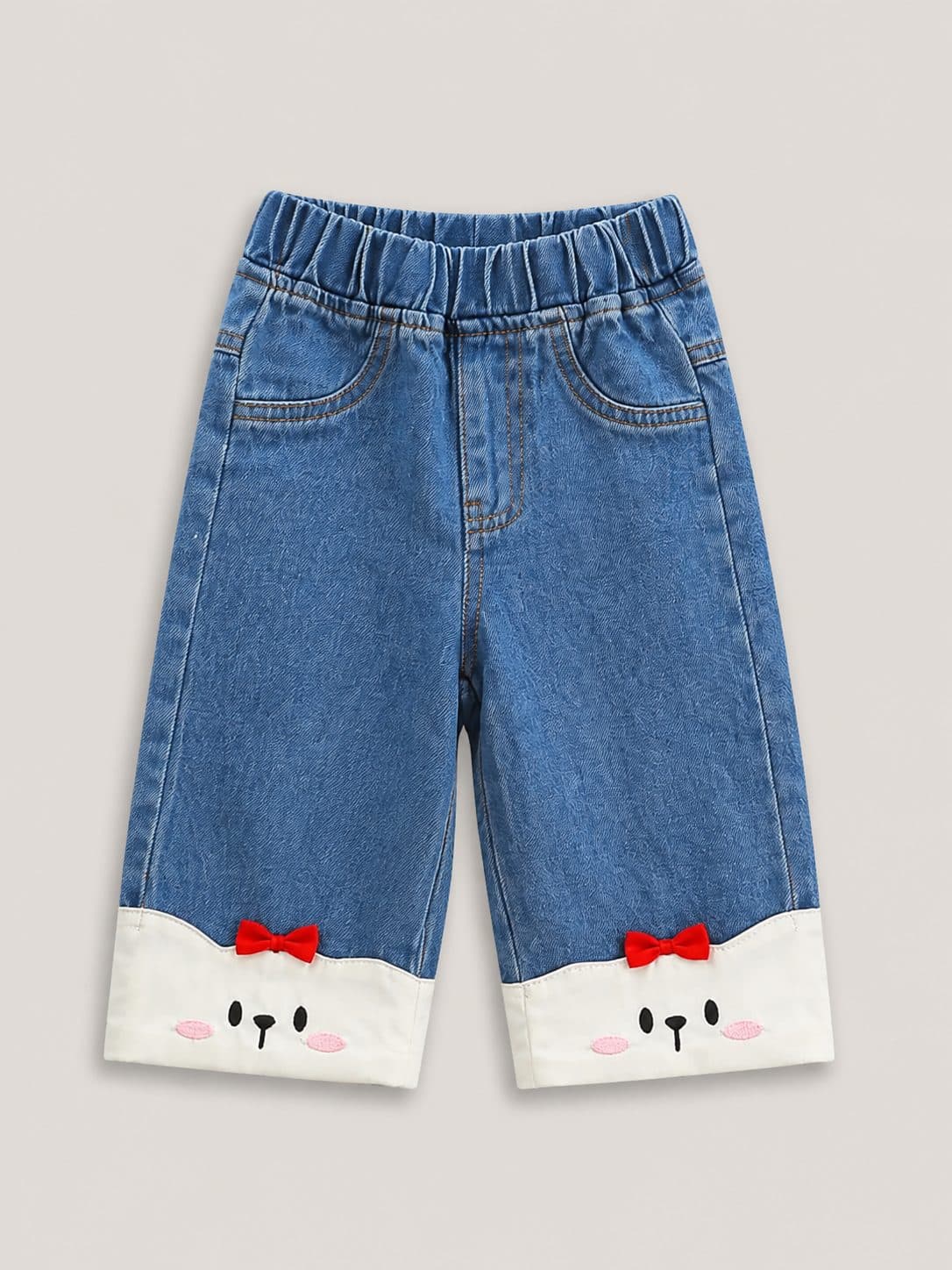 PANTALÓN DENIM CON BASTA BLANCA Y OSITO — pantalón para niña