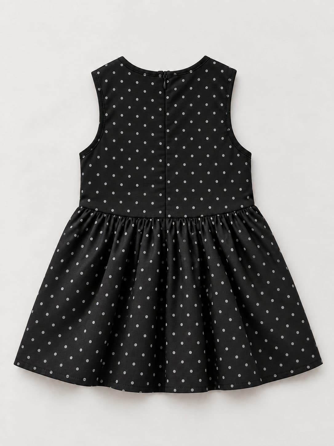 VESTIDO NEGRO SIN MANGAS CON LUNARES — vestido para niña