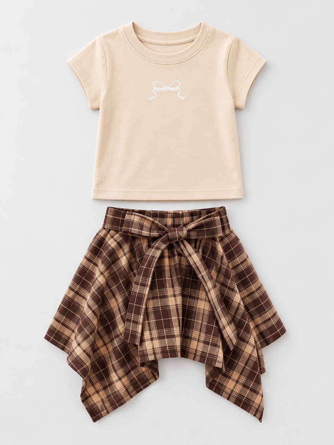 CONJUNTO BEIGE CON FALDA A CUADROS — conjunto para niña
