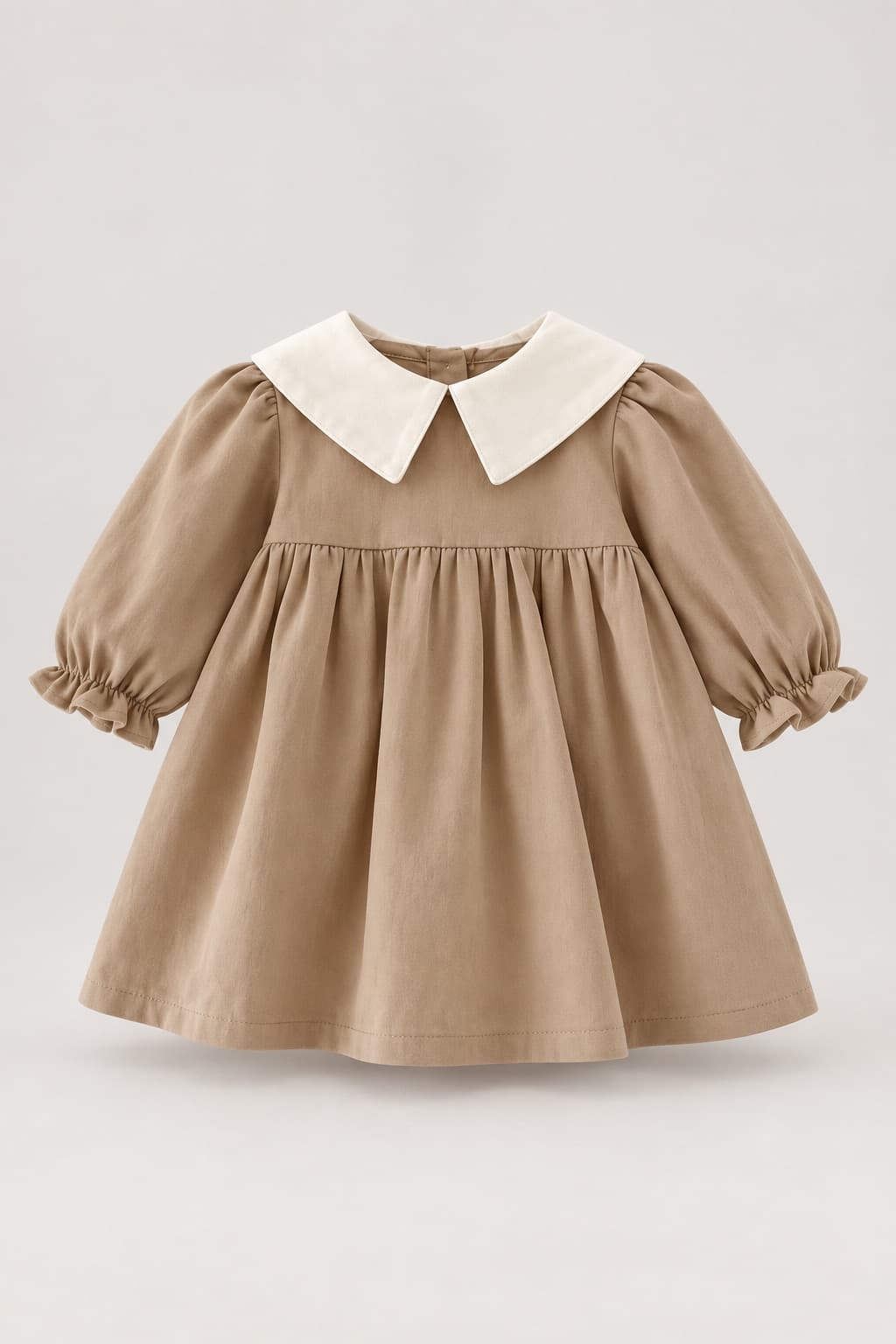 VESTIDO CAMEL CON CUELLO BLANCO — vestido para niña